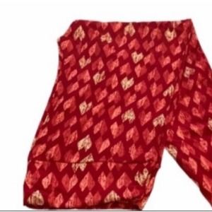 LulaRoe Tall and Curvy  Heart Leggings TC2